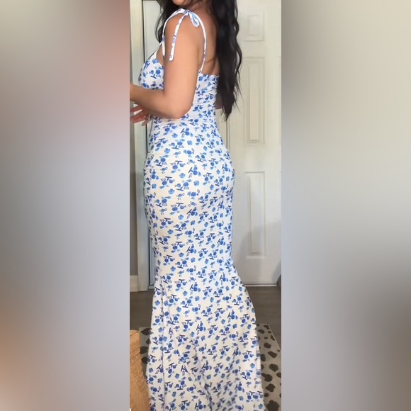 Blue Floral Print Maxi Dress - NWOT - Picture 6 of 7